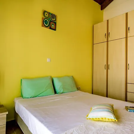 2 Bedrooms With Private Pool Enclosed Garden And Wifi At Zakynthos 1 Km Away From The Beach *